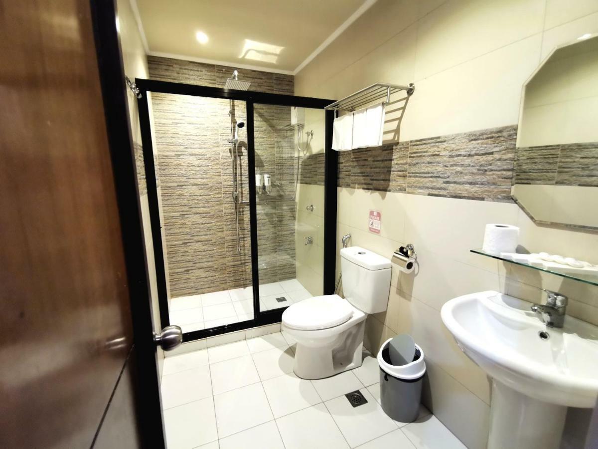 Charms Hotel Coron Exterior photo